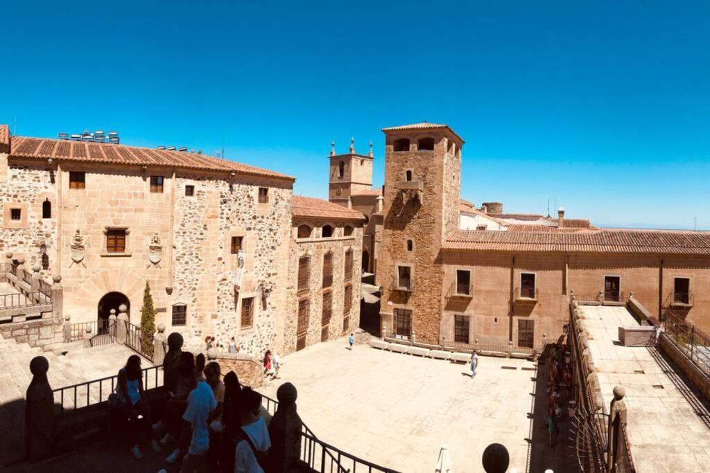 El Escondite De La Muralla Caces Exteriör bild