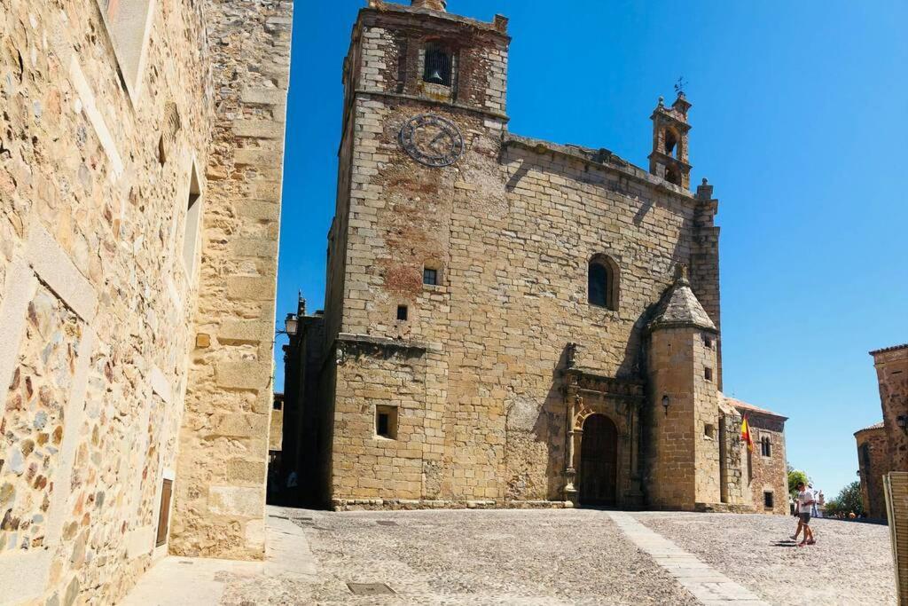 El Escondite De La Muralla Caces Exteriör bild